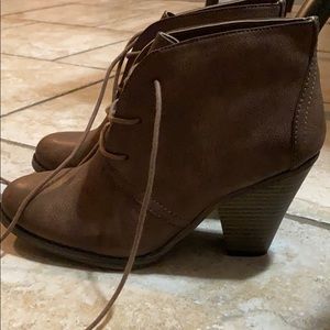 MIA BRAND Size 8 brown booties.